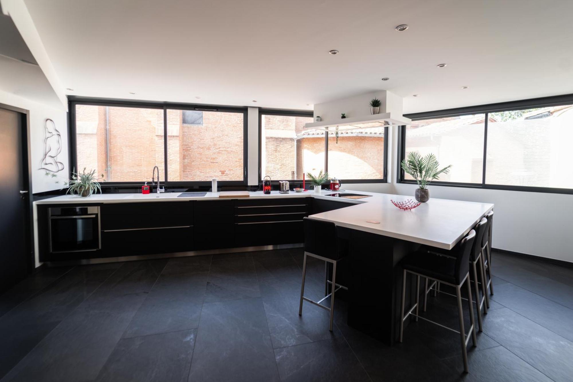 Loft 150 M2 Jacuzzi, Sauna Et Massage Blagnac Luaran gambar